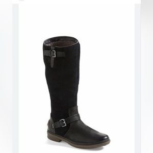 UGG Thomsen boots new in box